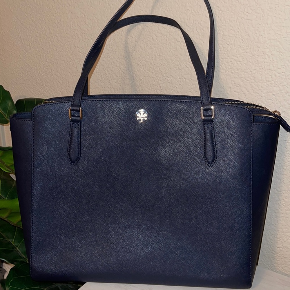 Brand New! Tory Burch Robinson Tote Bag